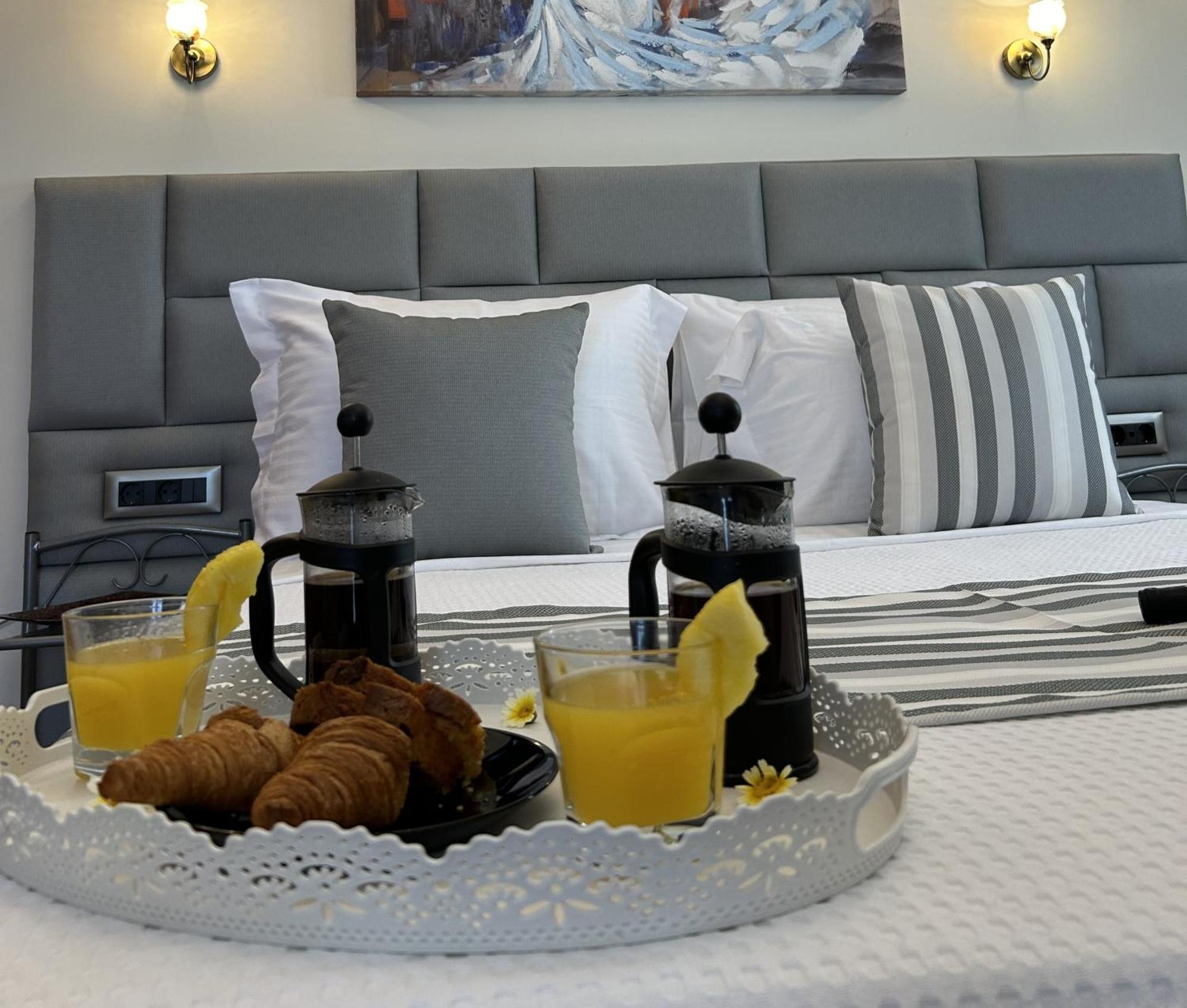 Golden Moments Luxury Stone Villas C Messaria  Room photo